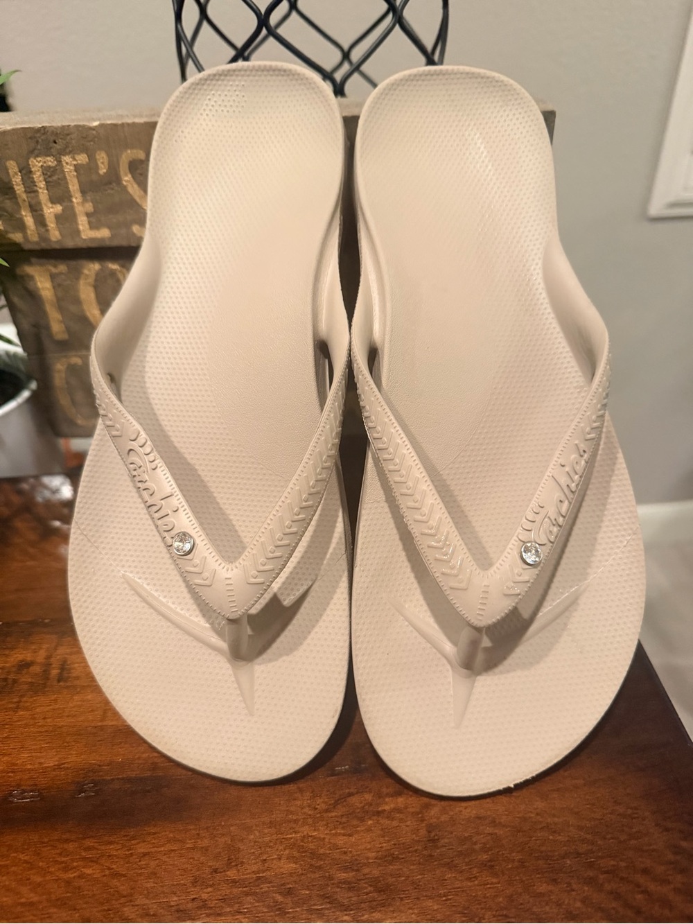 Women’s Archie’s Neutral Beige Rhinestone Arch Support Flip Flops